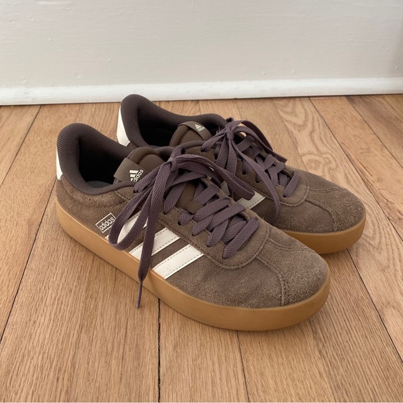 Adidas VL Court 3.0 Sneakers Brown Suede White Tan Rubber Sole Size Women's 7 - Picture 3 of 8